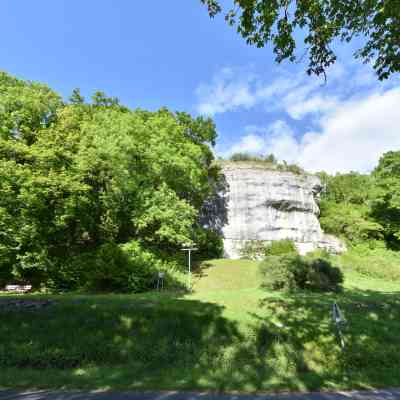 Photo de Sept roches dites "Les Dames de Meuse"