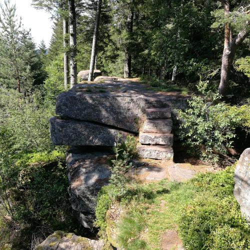 Roche des corbeaux